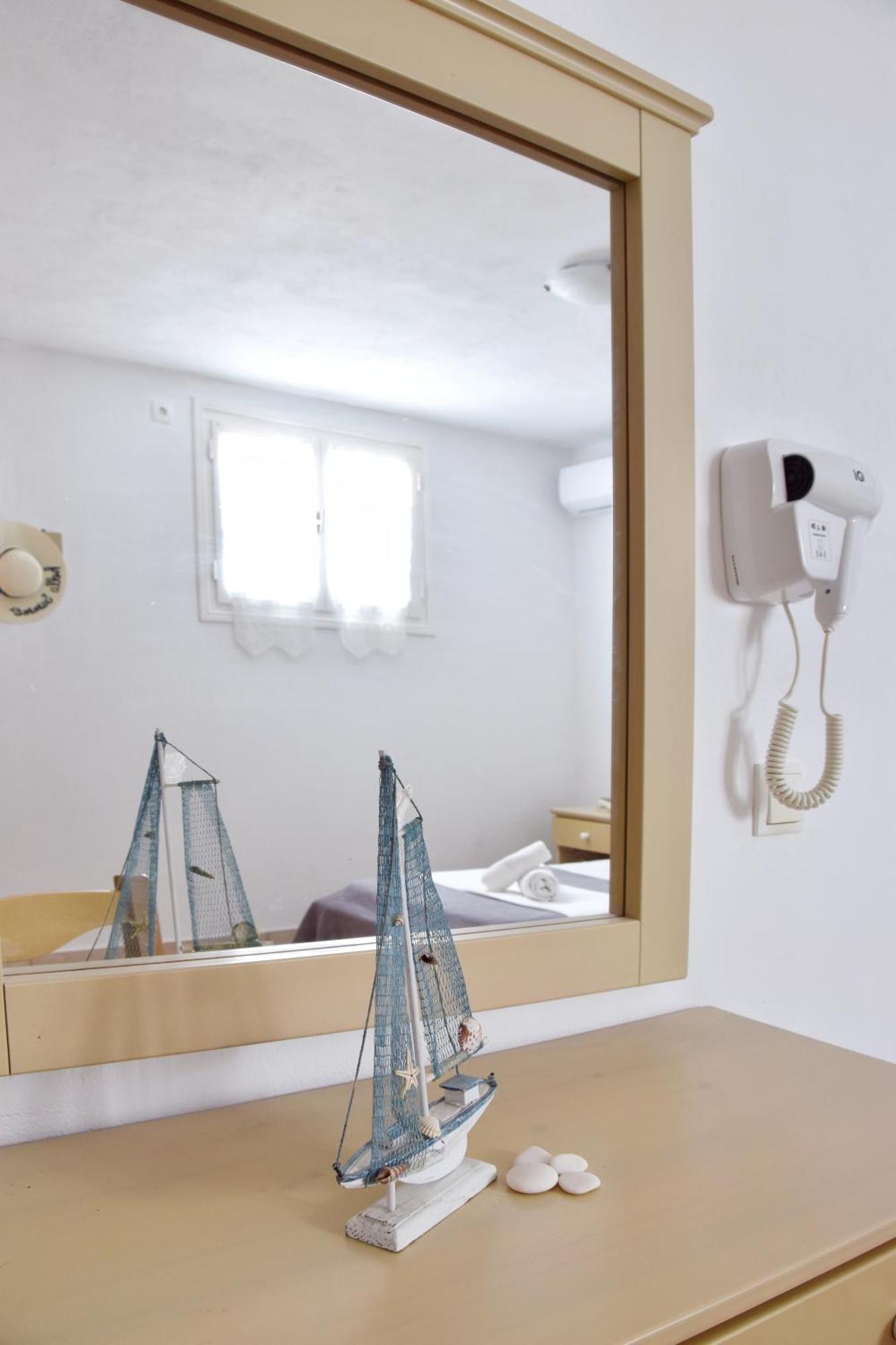 Captain Apartments Paros ナウサ 部屋 写真